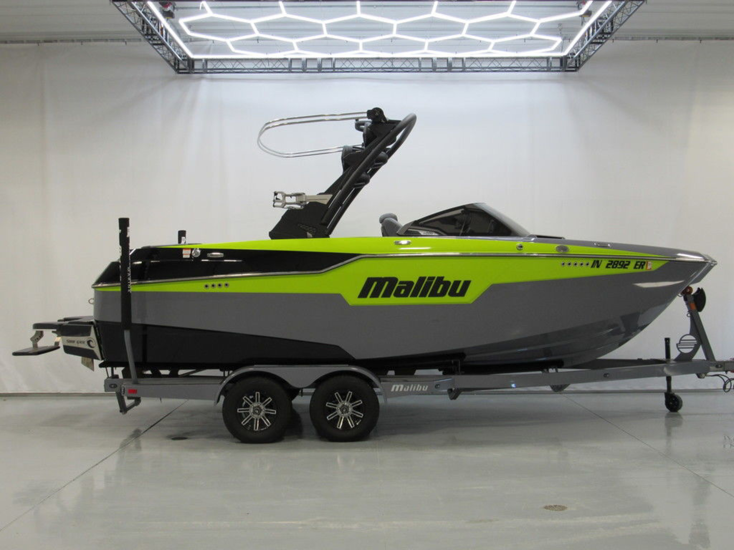 2024 Malibu Boats M220