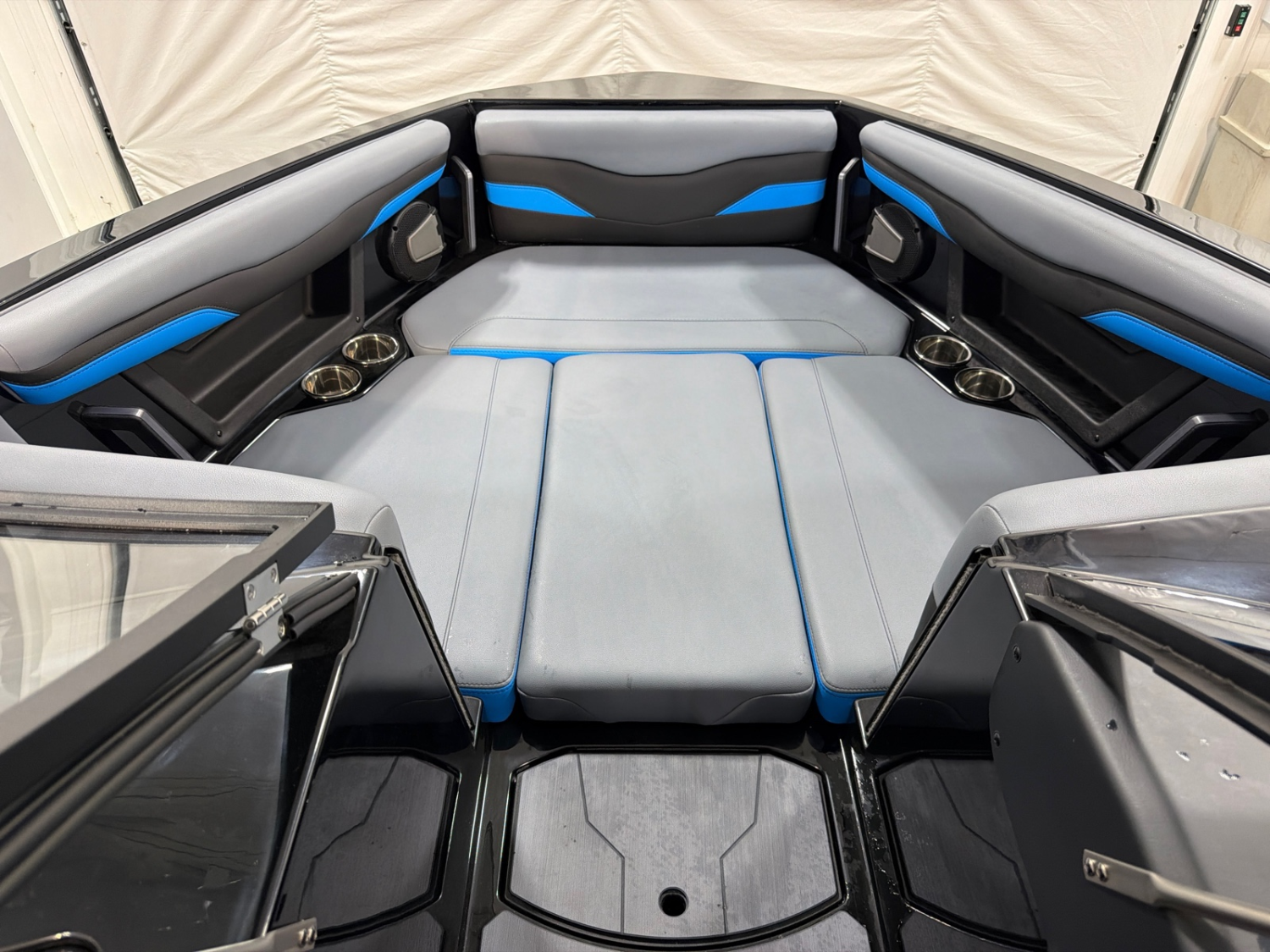 2026 Axis T235