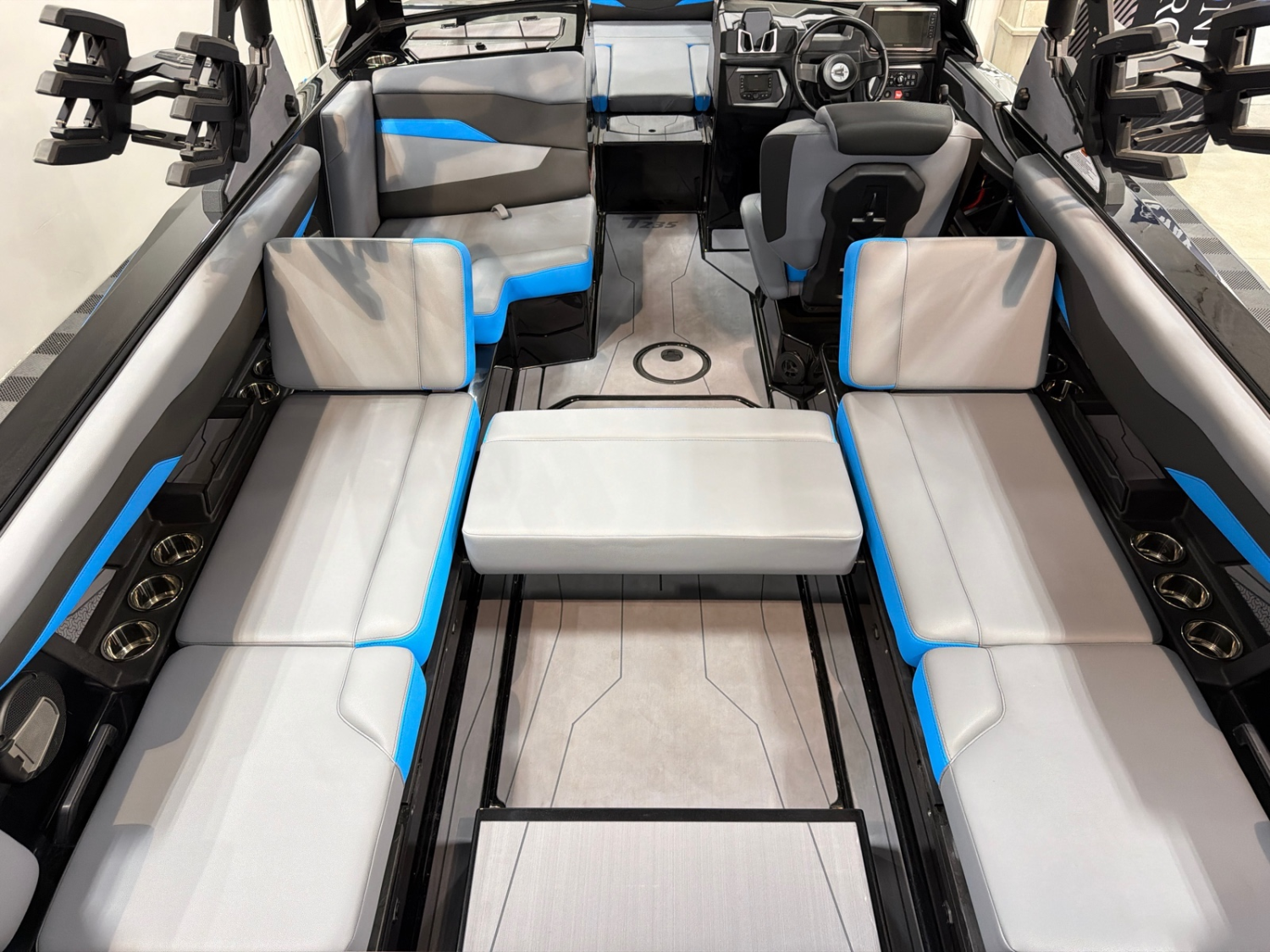 2026 Axis T235