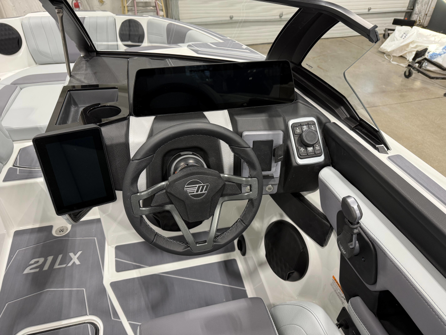 2026 Malibu Boats 21 LX for sale in Cincinnati, Ohio