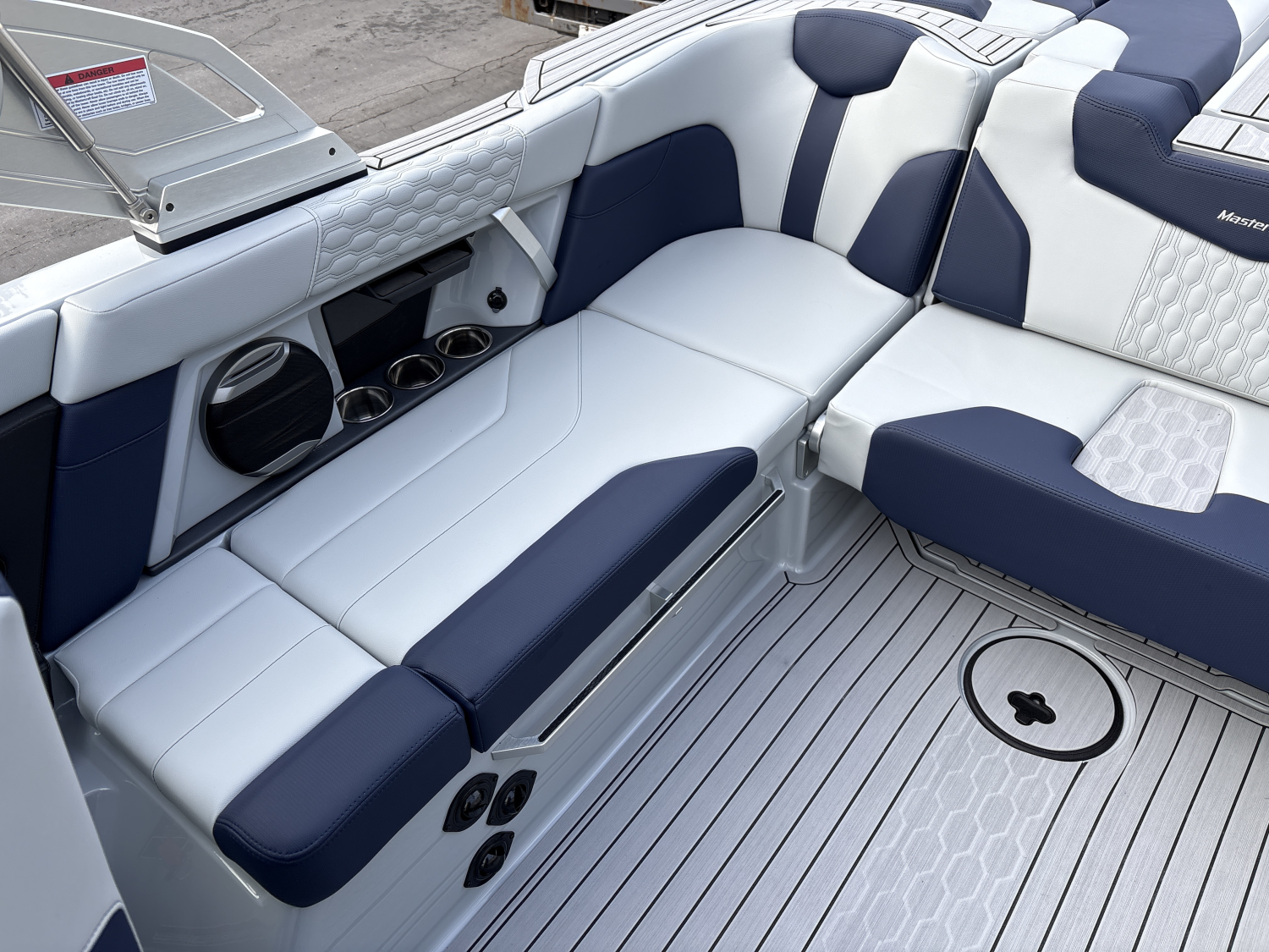 2026 MasterCraft XT22