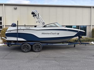 2026-mastercraft-xt22-114828-image1