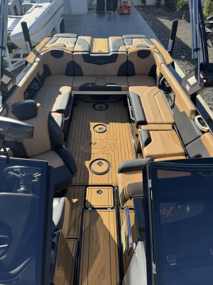2023 Mastercraft XT 24