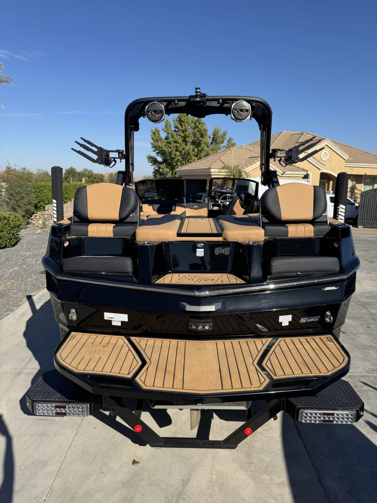 2023 Mastercraft XT 24