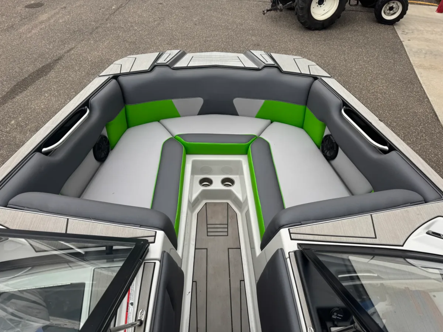 2019 Moomba MAX (W/6.2L 450HP Engine) 