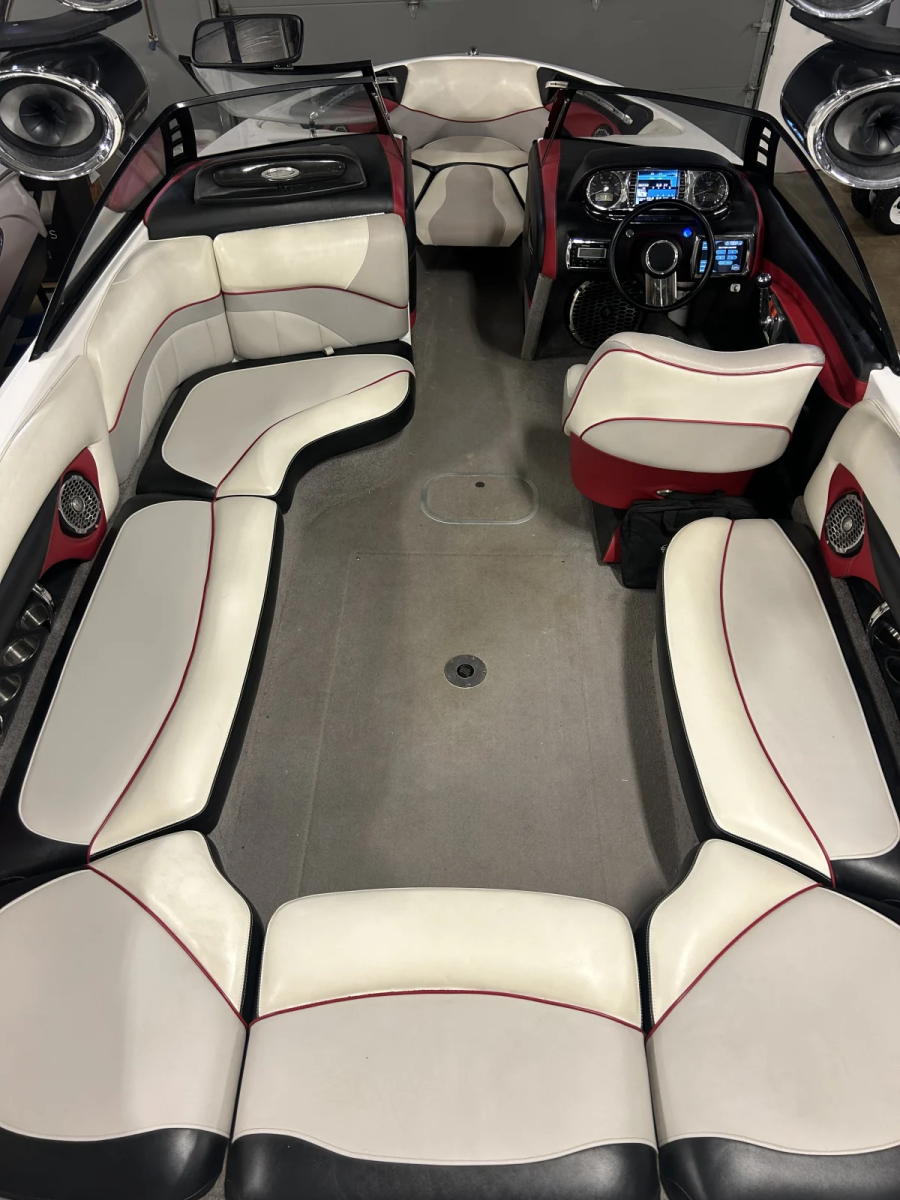 2011 Malibu Boats Wakesetter 23 LSV for sale in Valley, Nebraska