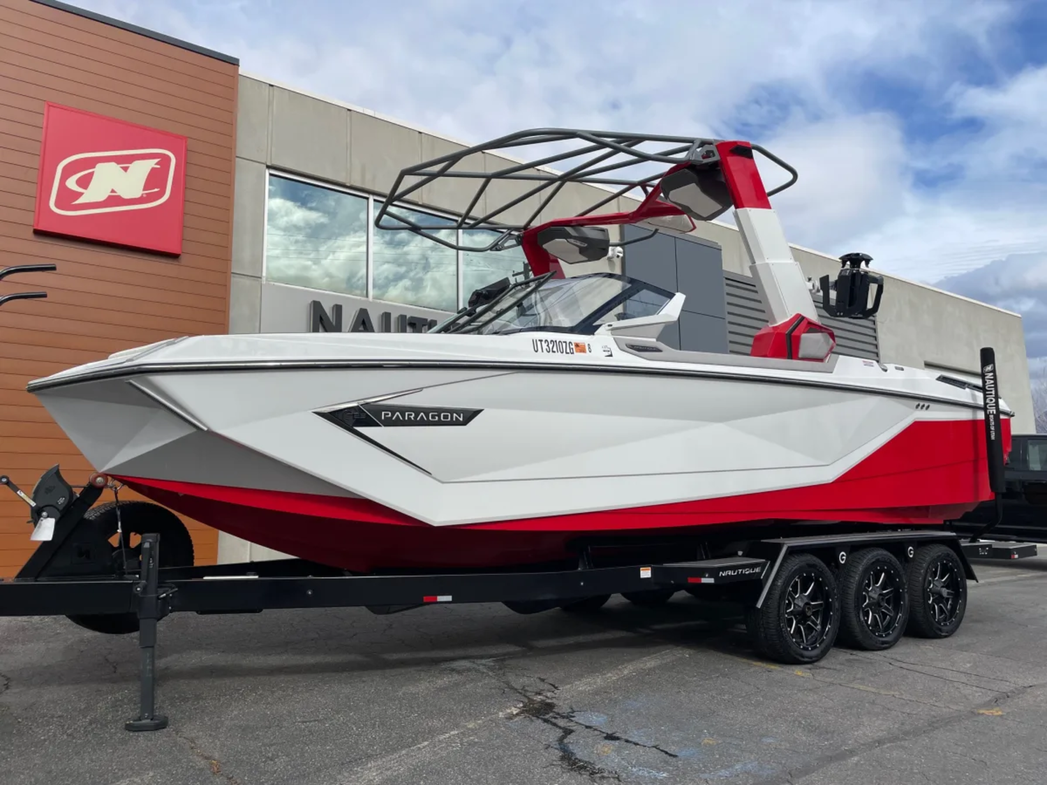 2023 NAUTIQUE G25 Paragon W/ZZ8 600HP SUPERCHARGED POWER PLANT.  162 HOURS
