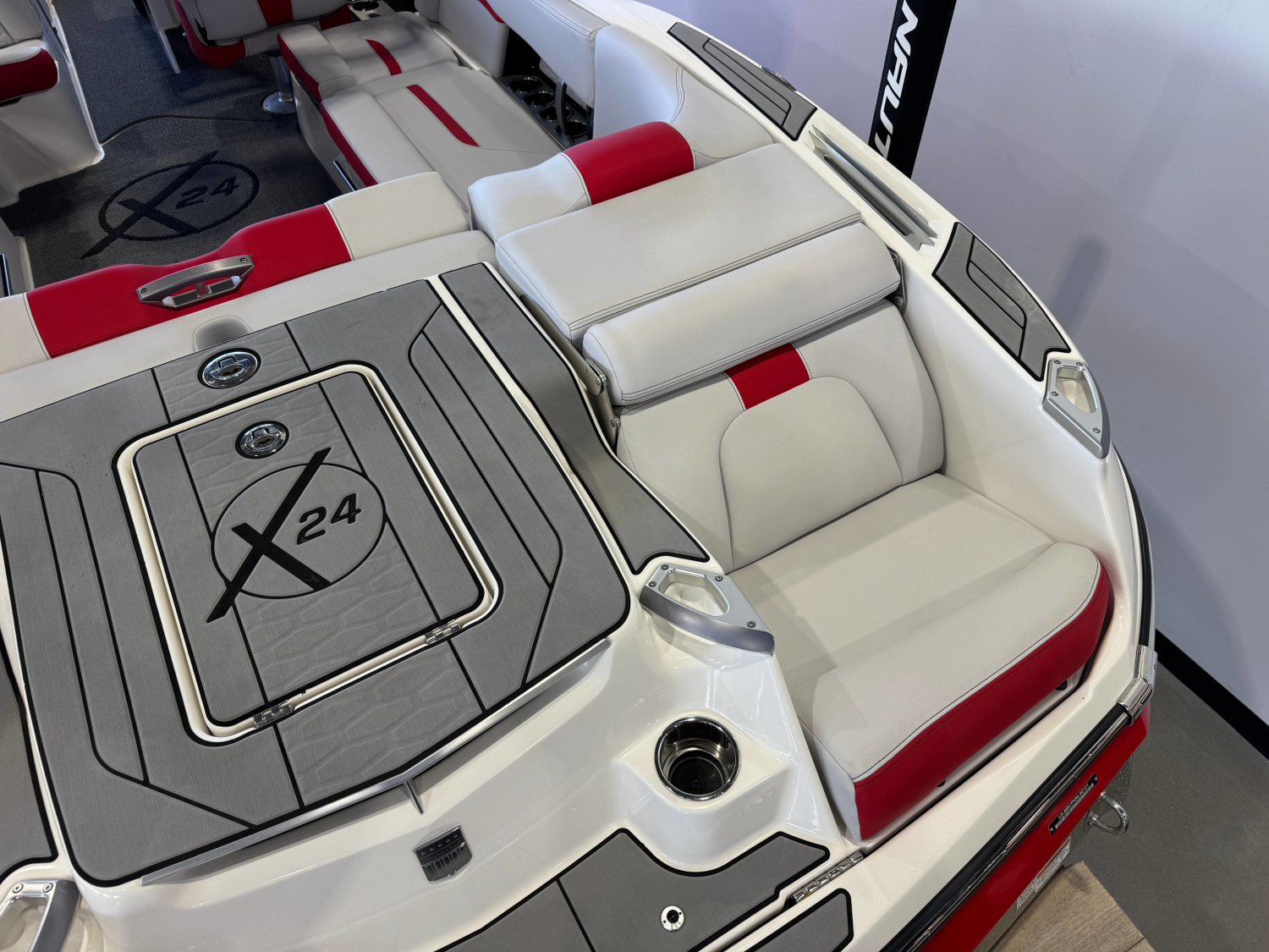 2021 MasterCraft X24