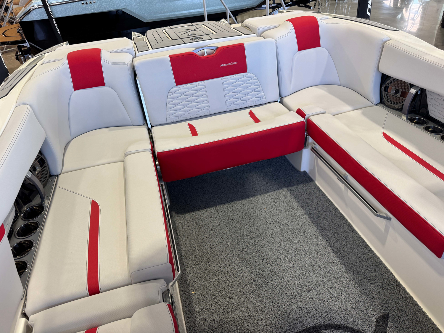 2021 MasterCraft X24