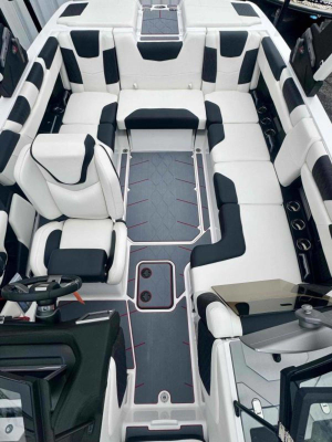 2024 Malibu Boats M220 for sale in Osage Beach, Missouri