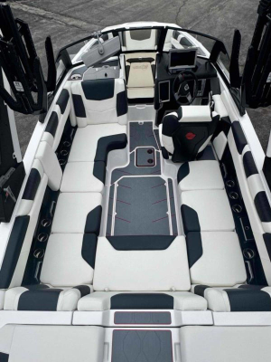 2024 Malibu Boats M220 for sale in Osage Beach, Missouri