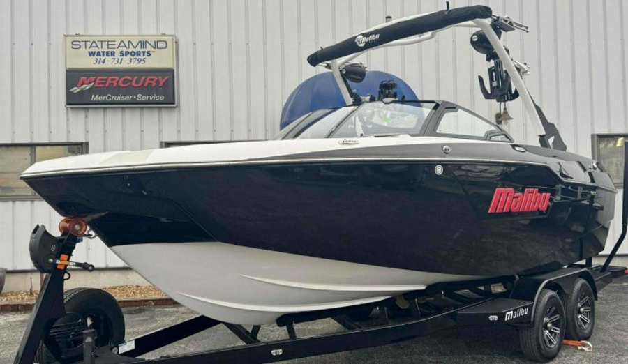 2024 Malibu Boats M220 for sale in Osage Beach, Missouri