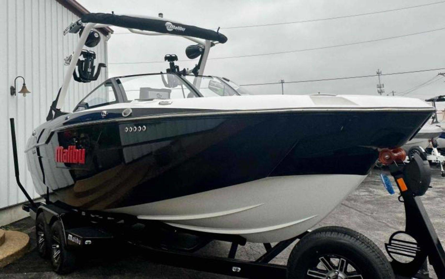 2024 Malibu Boats M220 for sale in Osage Beach, Missouri