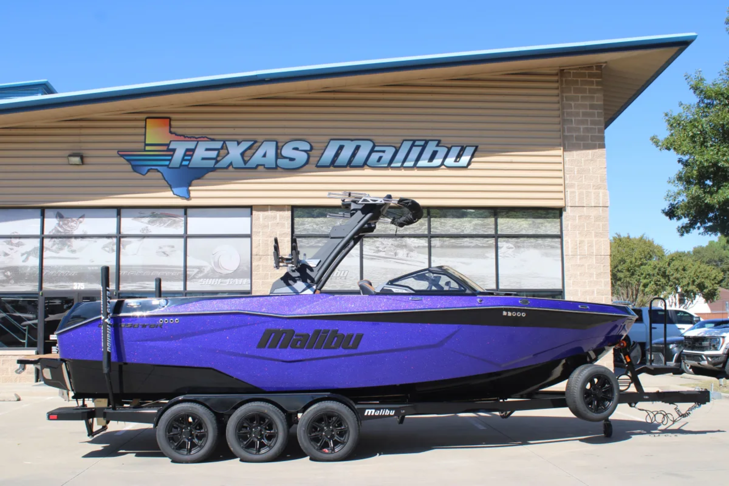 2026 Malibu 25 LSV