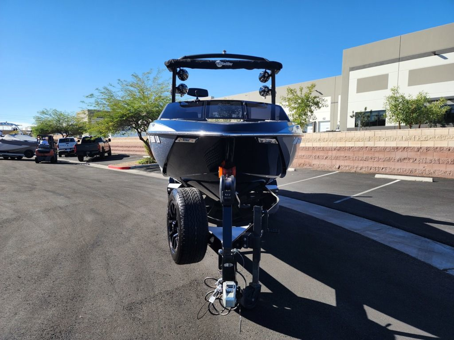 2021 Malibu Boats 25 LSV