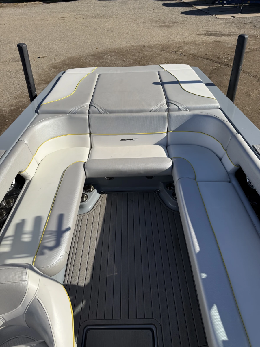 2012 Epic Boats 23V for sale in Lawton, Michigan