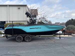 2026-mastercraft-nxt23-115469-image1