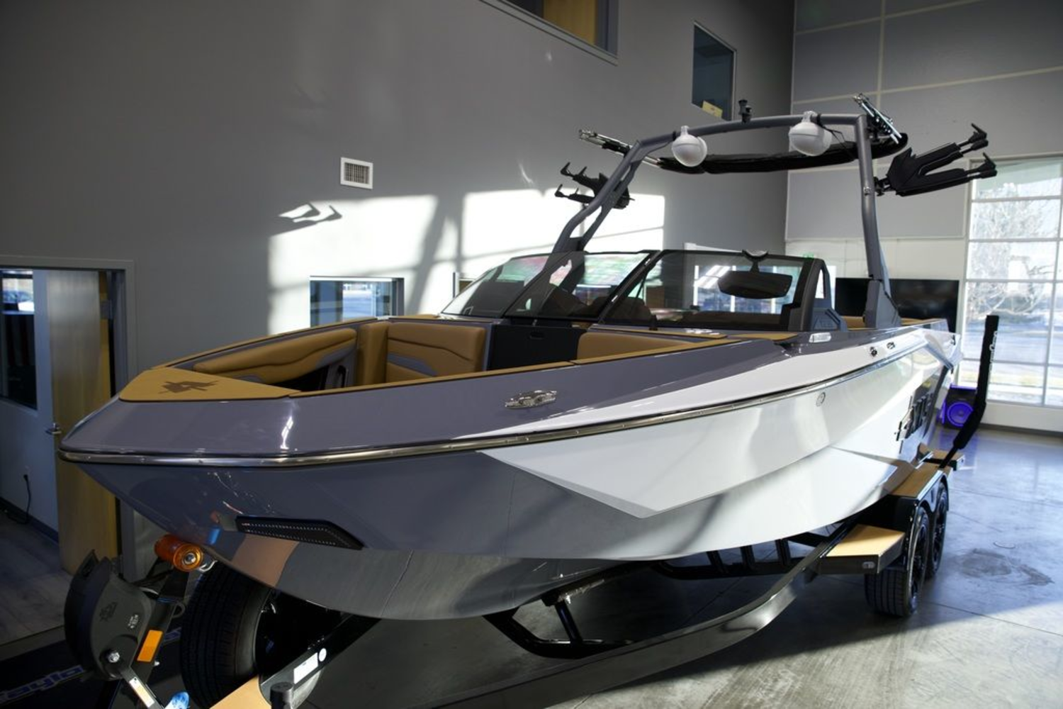 2026 Axis Wake Research T235