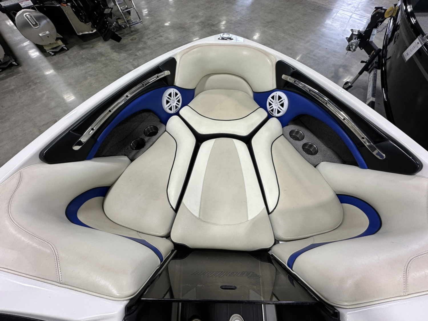 2011 Malibu Boats Wakesetter for sale in Mauston, Wisconsin