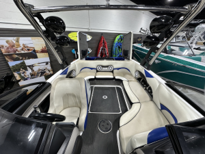 2011 Malibu Boats Wakesetter for sale in Mauston, Wisconsin