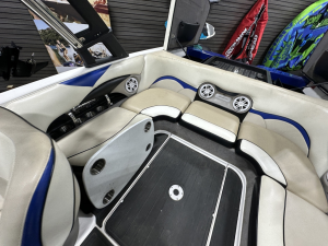 2011 Malibu Boats Wakesetter for sale in Mauston, Wisconsin