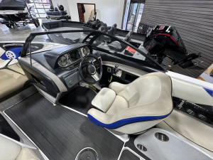 2011 Malibu Boats Wakesetter for sale in Mauston, Wisconsin