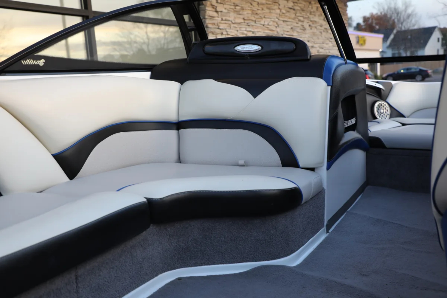 2012 Malibu 21 VLX Wakesetter - New Arrival!!!