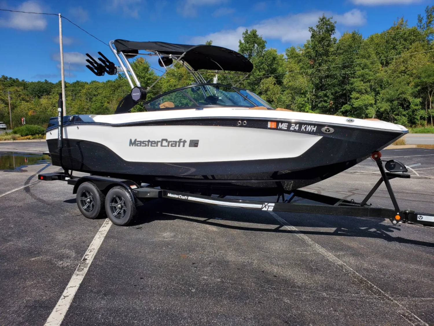 2022 MasterCraft XT22 