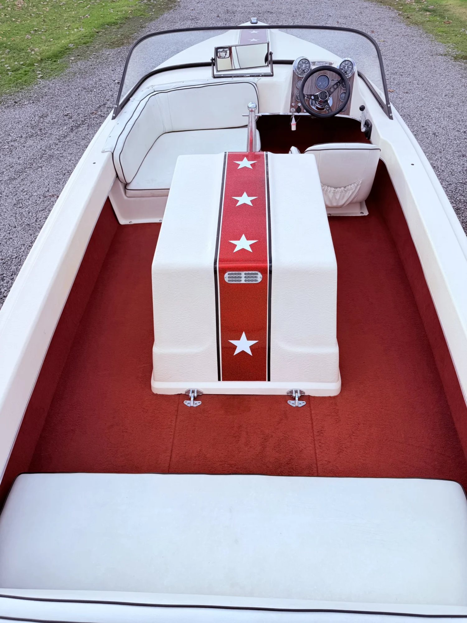 1980 Mastercraft Skier 19 Stars and Stripes