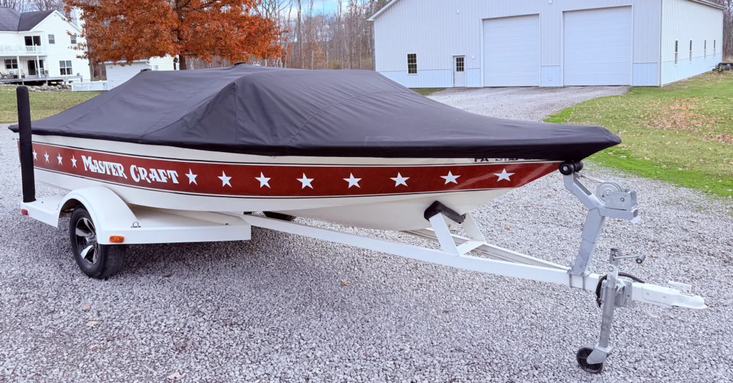 1980 Mastercraft Skier 19 Stars and Stripes