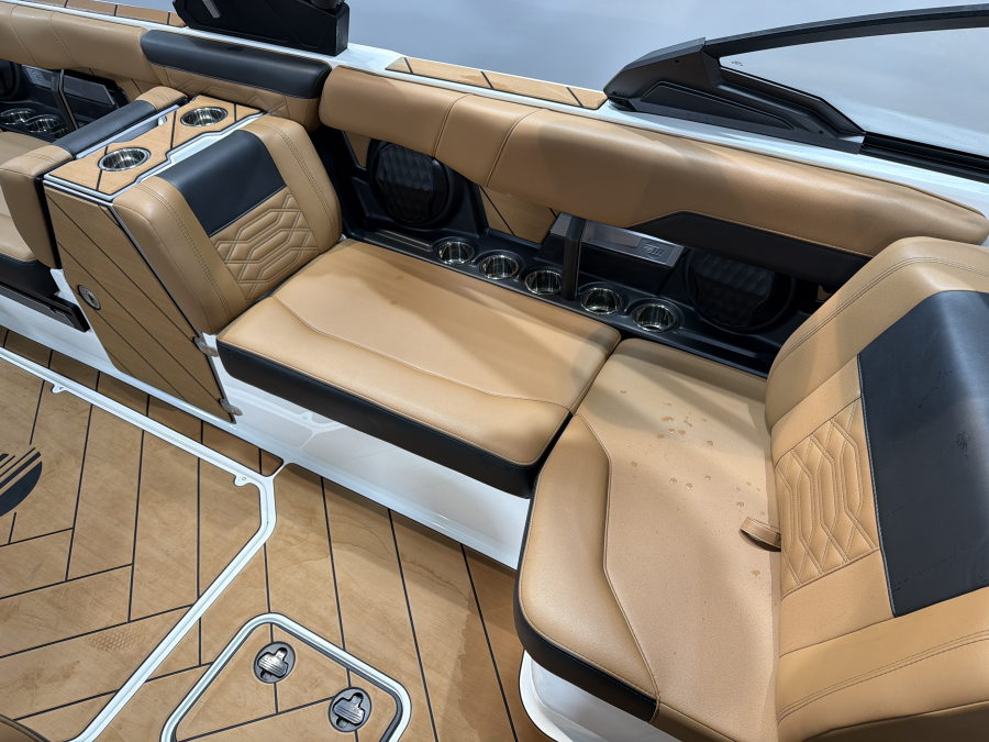 2025-malibu-wakesetter-26-lsv-137042-image12