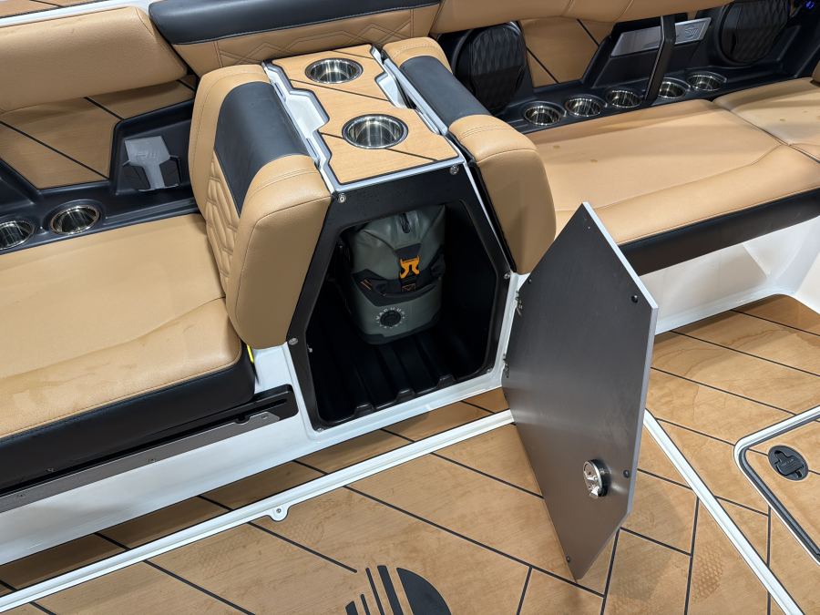 2025-malibu-wakesetter-26-lsv-137042-image14
