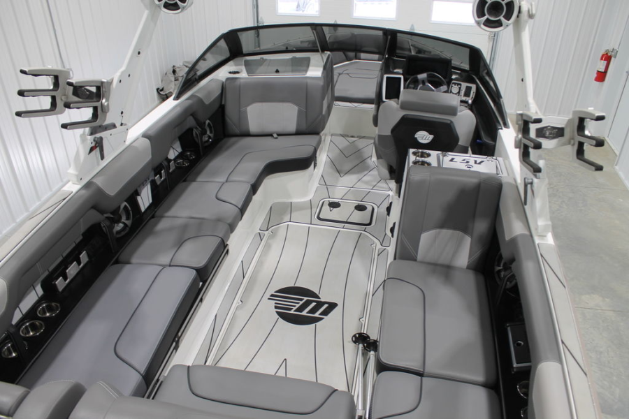 2021 Malibu Boats Wakesetter 25 LSV for sale in Coldwater, Michigan