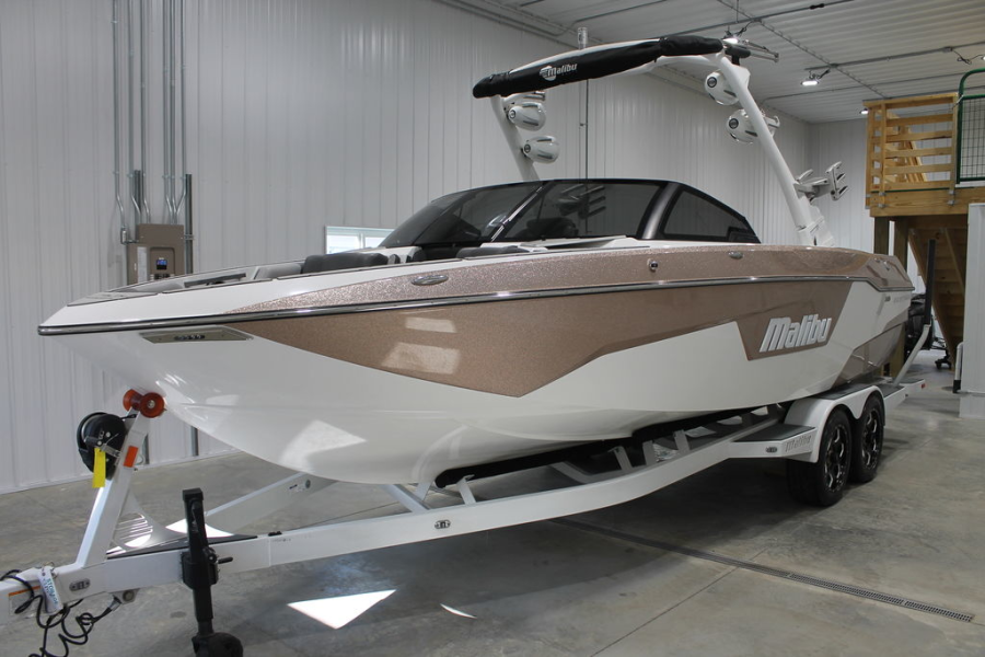 2021 Malibu Boats Wakesetter 25 LSV for sale in Coldwater, Michigan