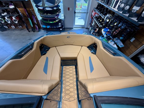 2026-mastercraft-nxt20-115774-image10