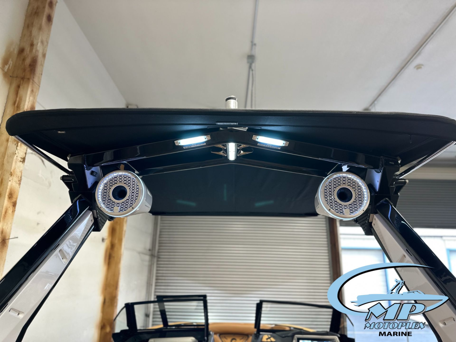 2026 Centurion Nv243