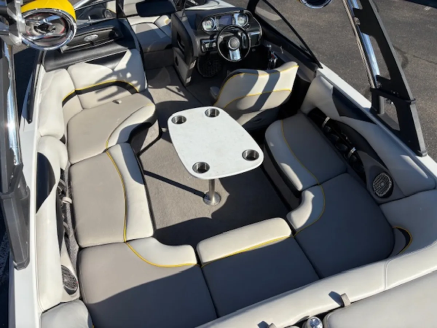 2014 Malibu Boats Wakesetter VLX for sale in Baxter, Minnesota