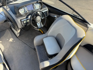 2014 Malibu Boats Wakesetter VLX for sale in Baxter, Minnesota