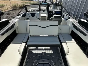 2026-nautique-s23-136944-image10
