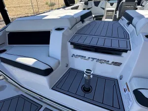 2026-nautique-s23-136944-image8