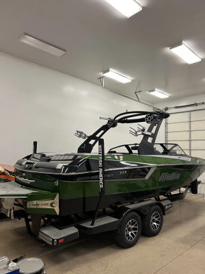 2020 Malibu Boats Wakesetter 23 MXZ for sale in BAKERSFIELD, California
