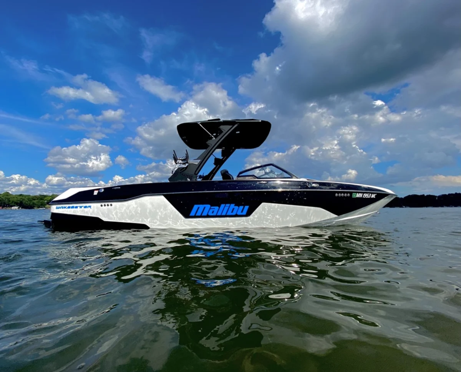 2021 Malibu Wakesetter 25 LSV