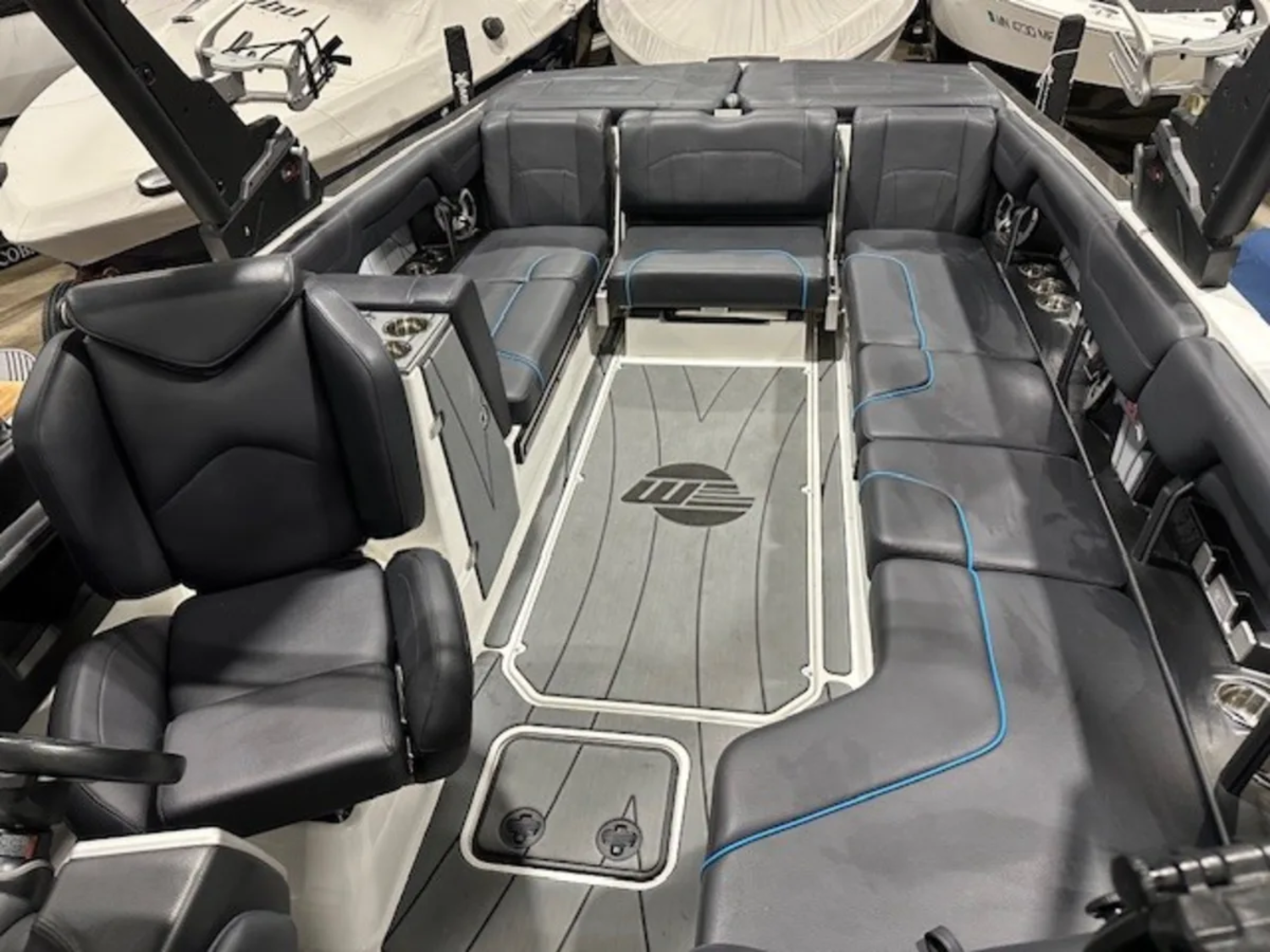 2021 Malibu Boats Wakesetter 25 LSV for sale in Excelsior, Minnesota
