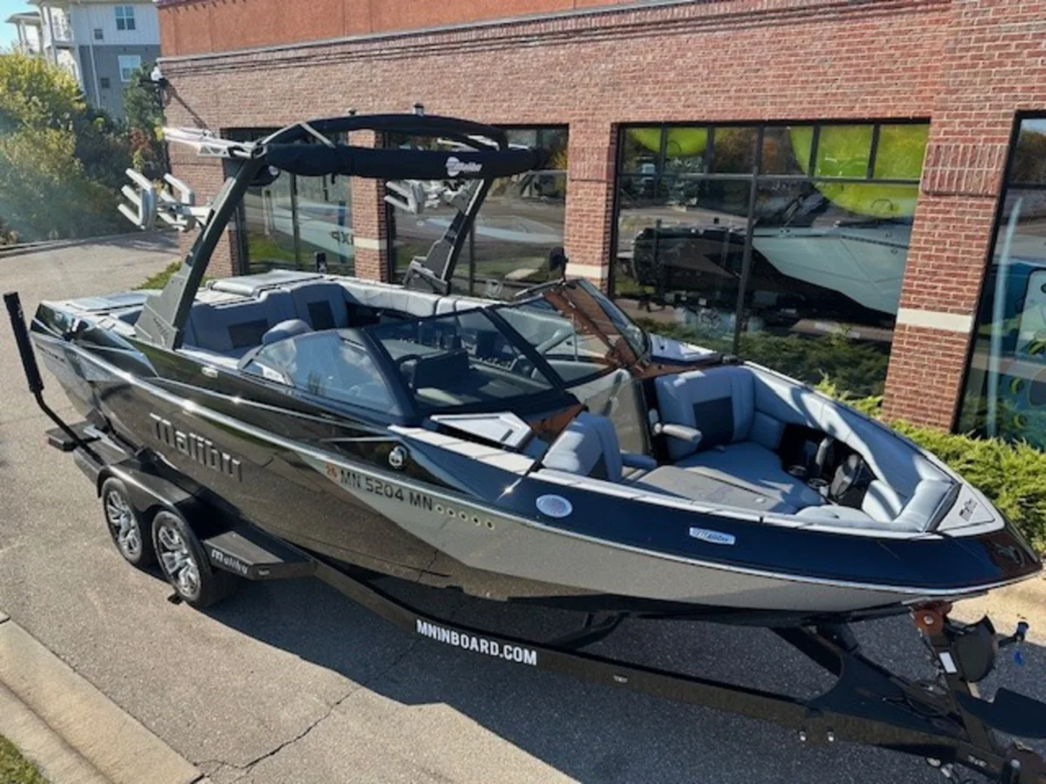 2024 Malibu 23 LSV -S5242