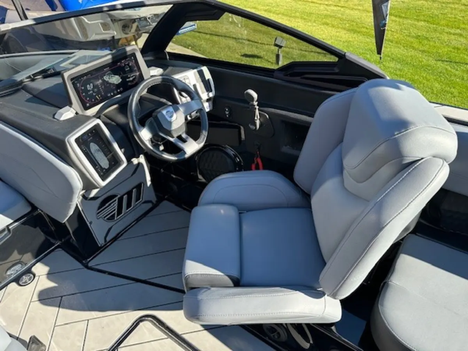 2024 Malibu 23 LSV -S5242