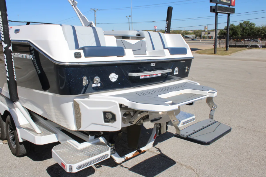 2025 Malibu Boats Wakesetter 25 LSV for sale in Austin, Texas