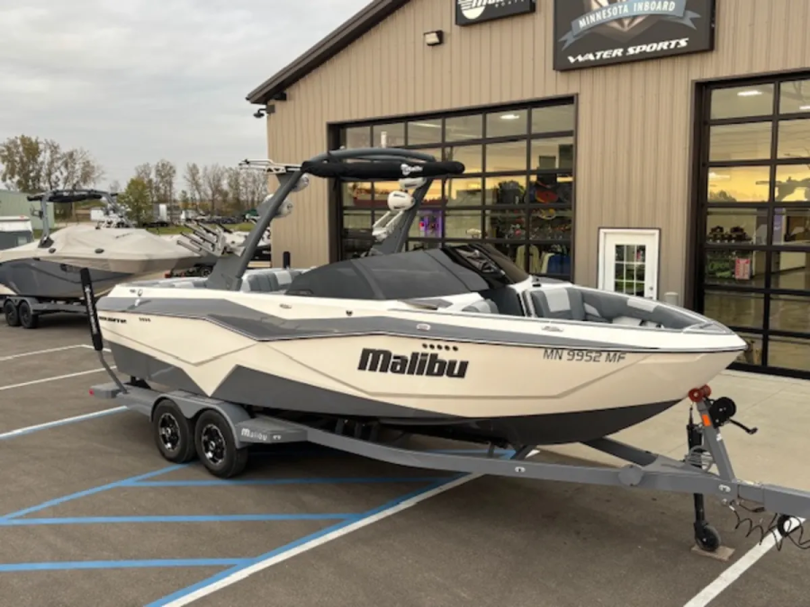2022 Malibu Boats Wakesetter 25 LSV for sale in Detroit Lakes, Minnesota