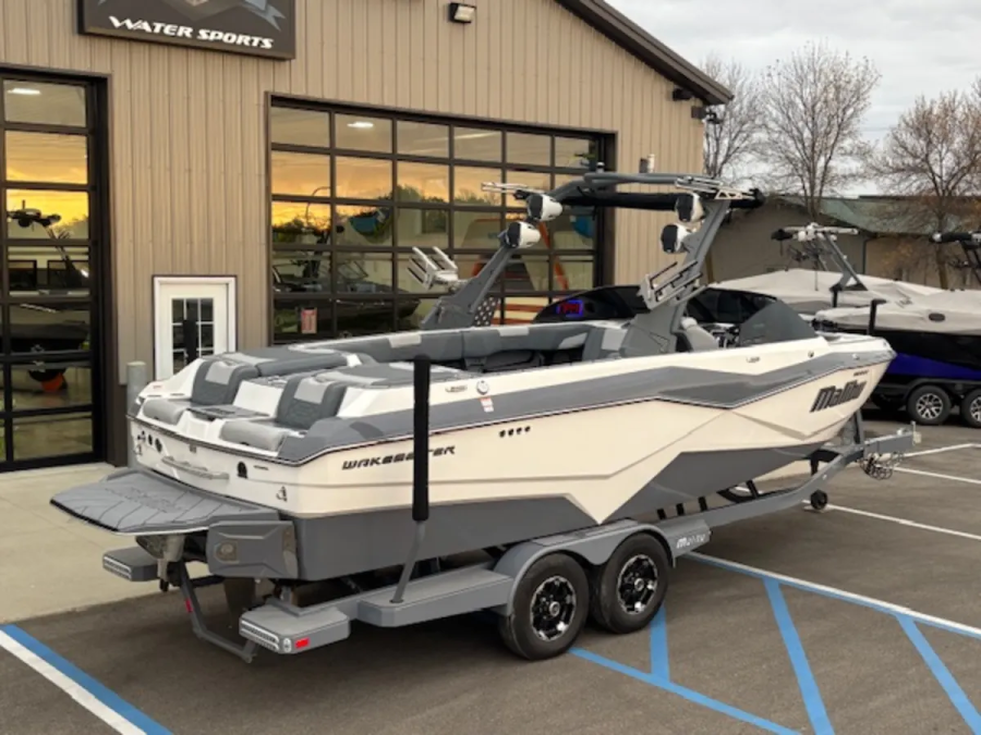 2022 Malibu Boats Wakesetter 25 LSV for sale in Detroit Lakes, Minnesota