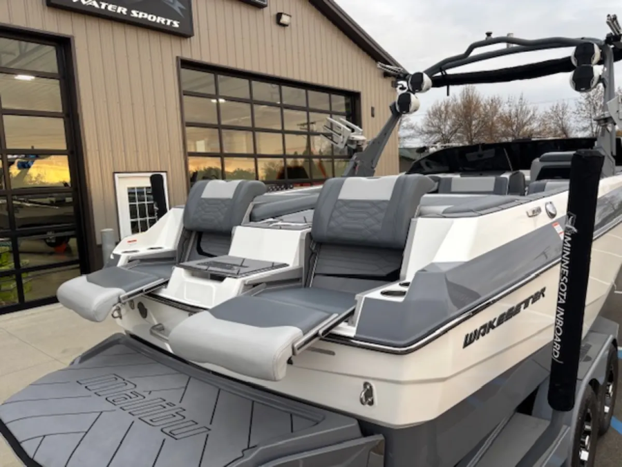 2022 Malibu Boats Wakesetter 25 LSV for sale in Detroit Lakes, Minnesota