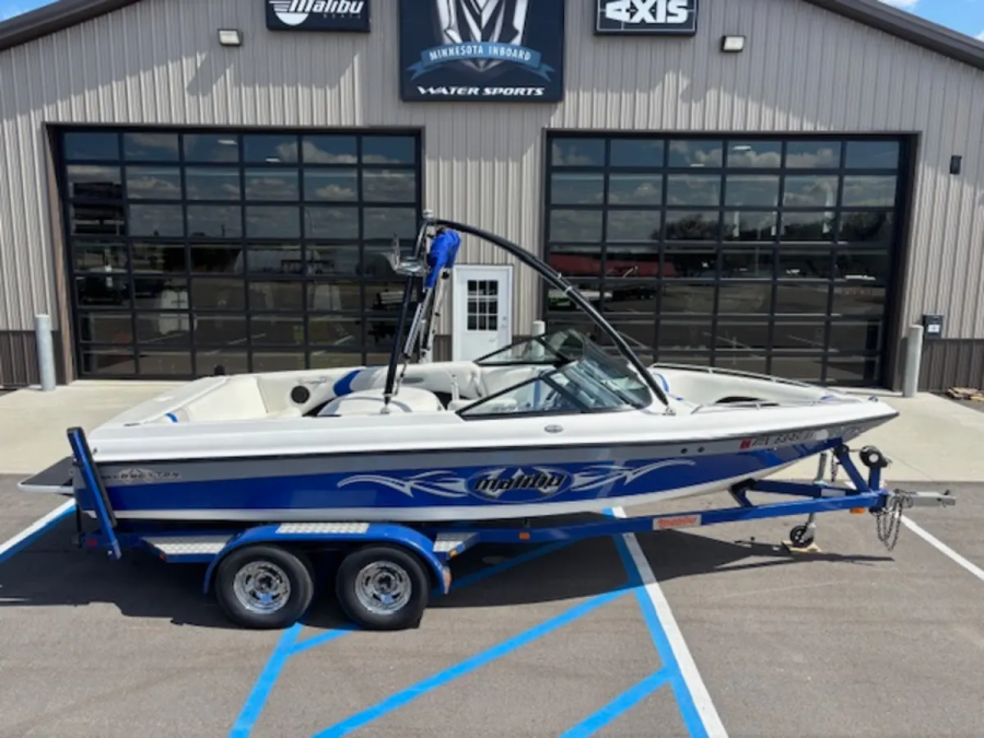 2003 Malibu Boats Wakesetter XTi for sale in Detroit Lakes, Minnesota